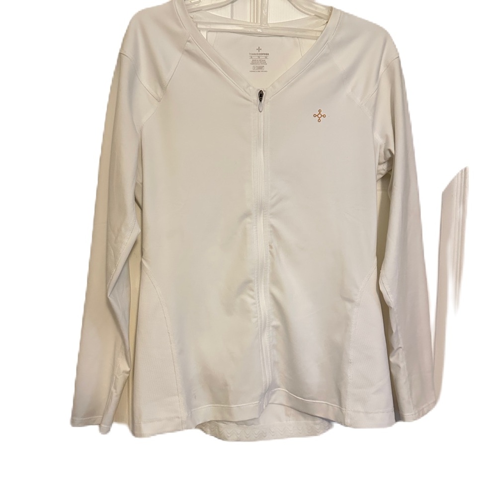Tommie Copper Women's White Bomber Jacket. Perfect for everyday wear. Nice fit